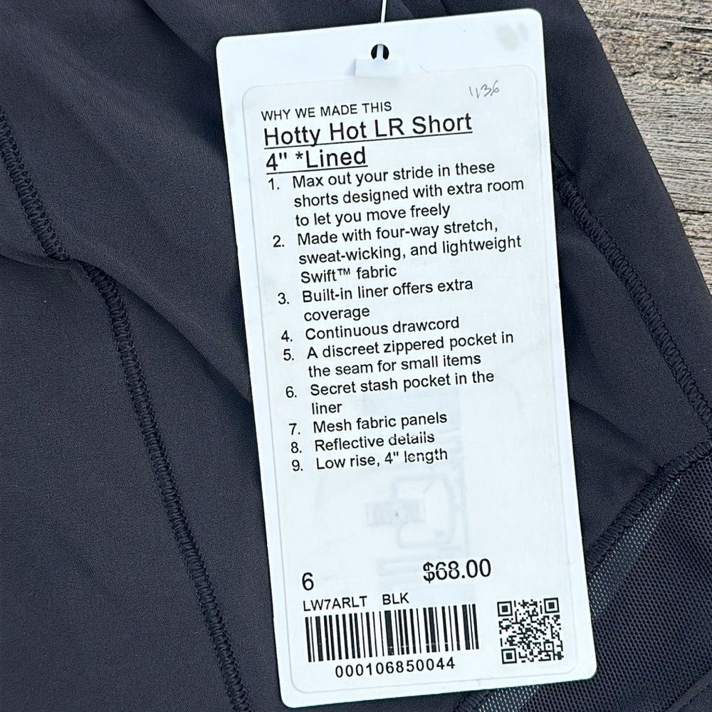 Lululemon Hotty Hot Short Long 4" Black size 6 NWT - Picture 3 of 7